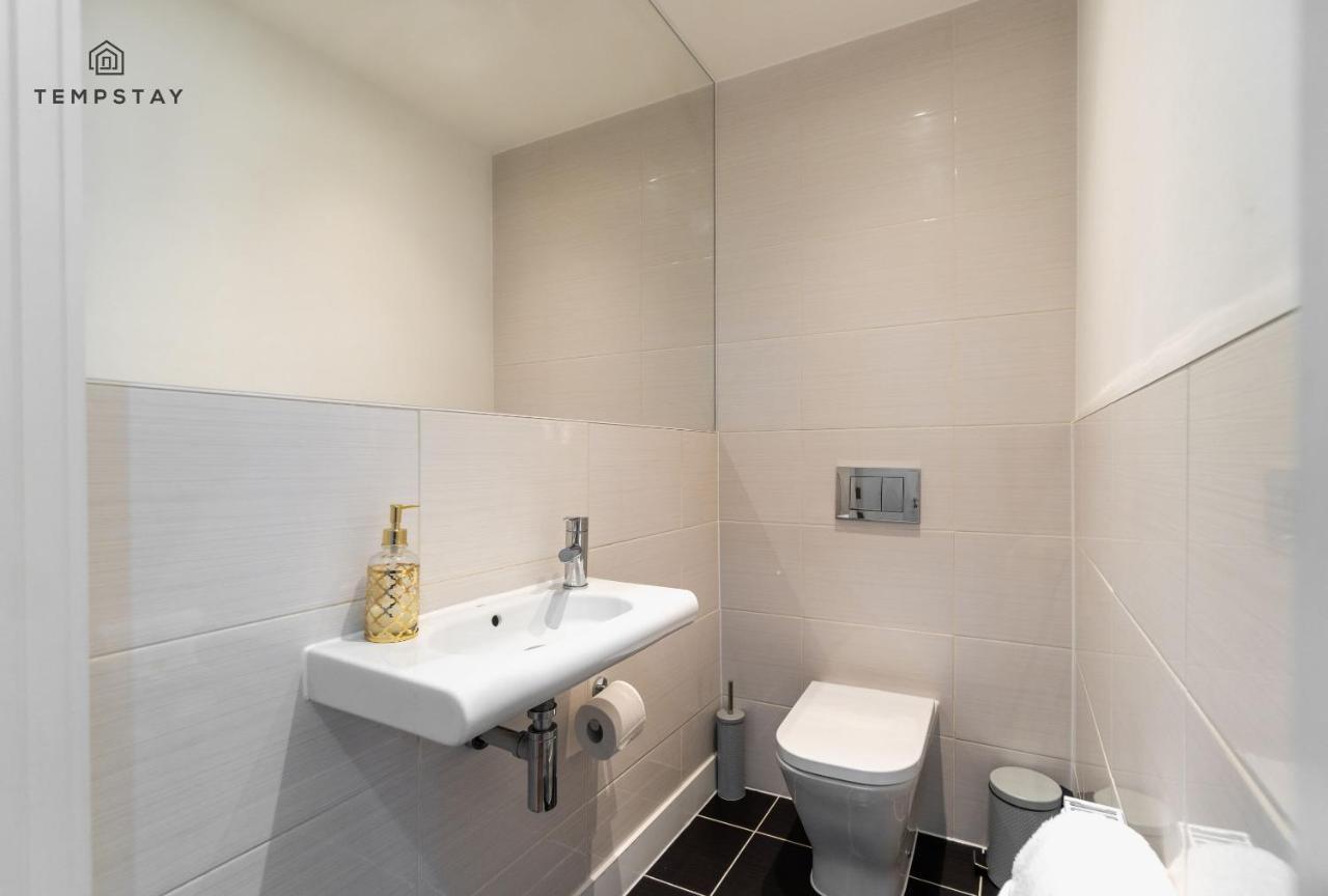 Stylish 4 Bed Family Home At Madejski, Reading University Exterior foto